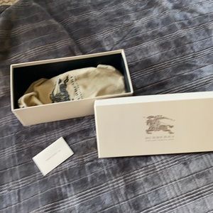 Burberry Parson Flat sandals